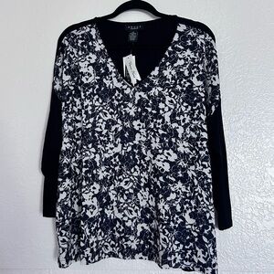 Grace Long Sleeves‎ Women’s Top, Size M, NWT